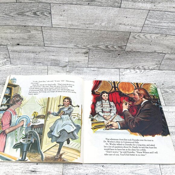1985‎ Walt Disney Pictures Return to Oz Golden Book "Dorothy Returns to Oz" - Picture 4 of 6